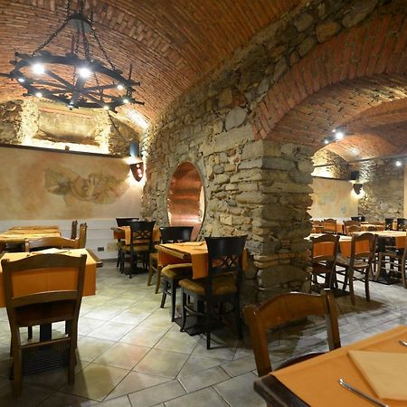 Appartamenti Medioevo Варезе Экстерьер фото